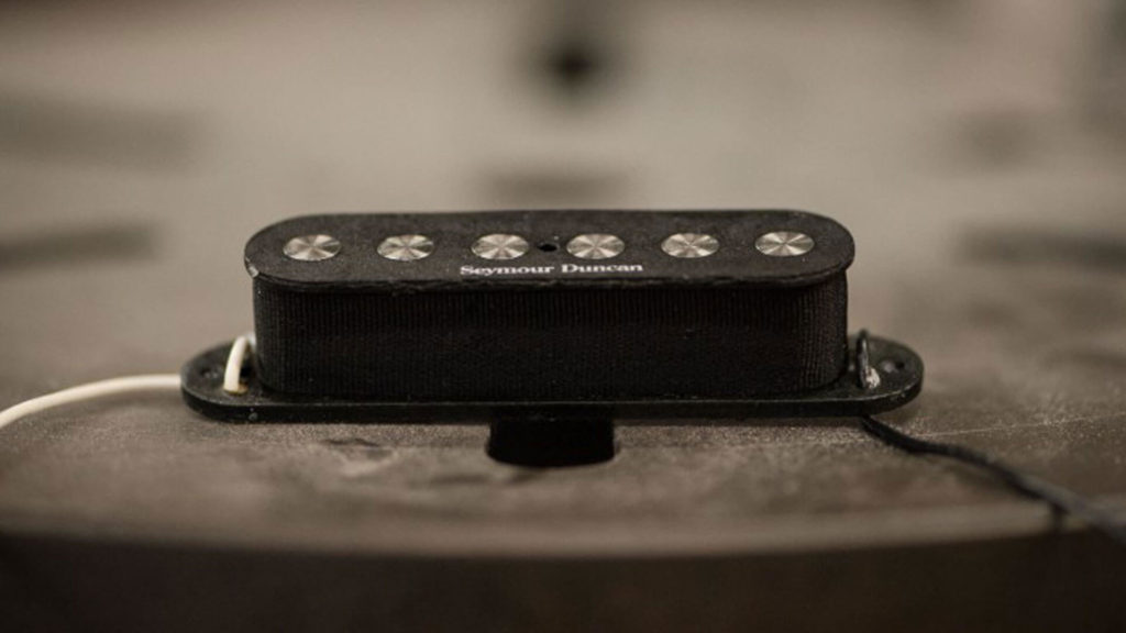Quarter Pound™ Flat Strat