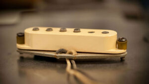 ANTIQUITY II™ Surfer Strat 