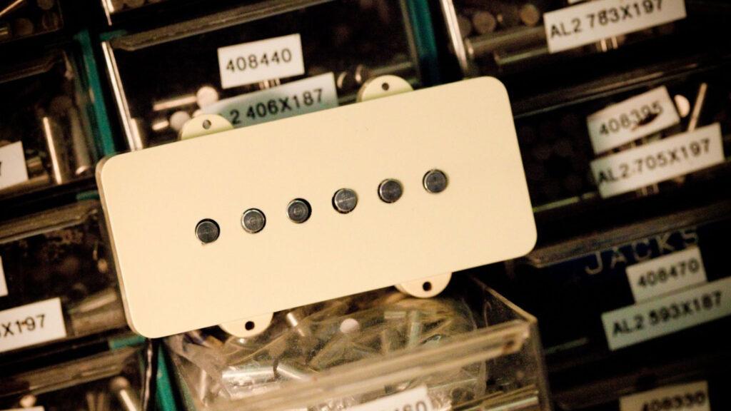 Humbucker under Jazzmaster