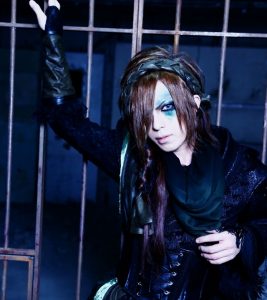 HIDE-ZOU